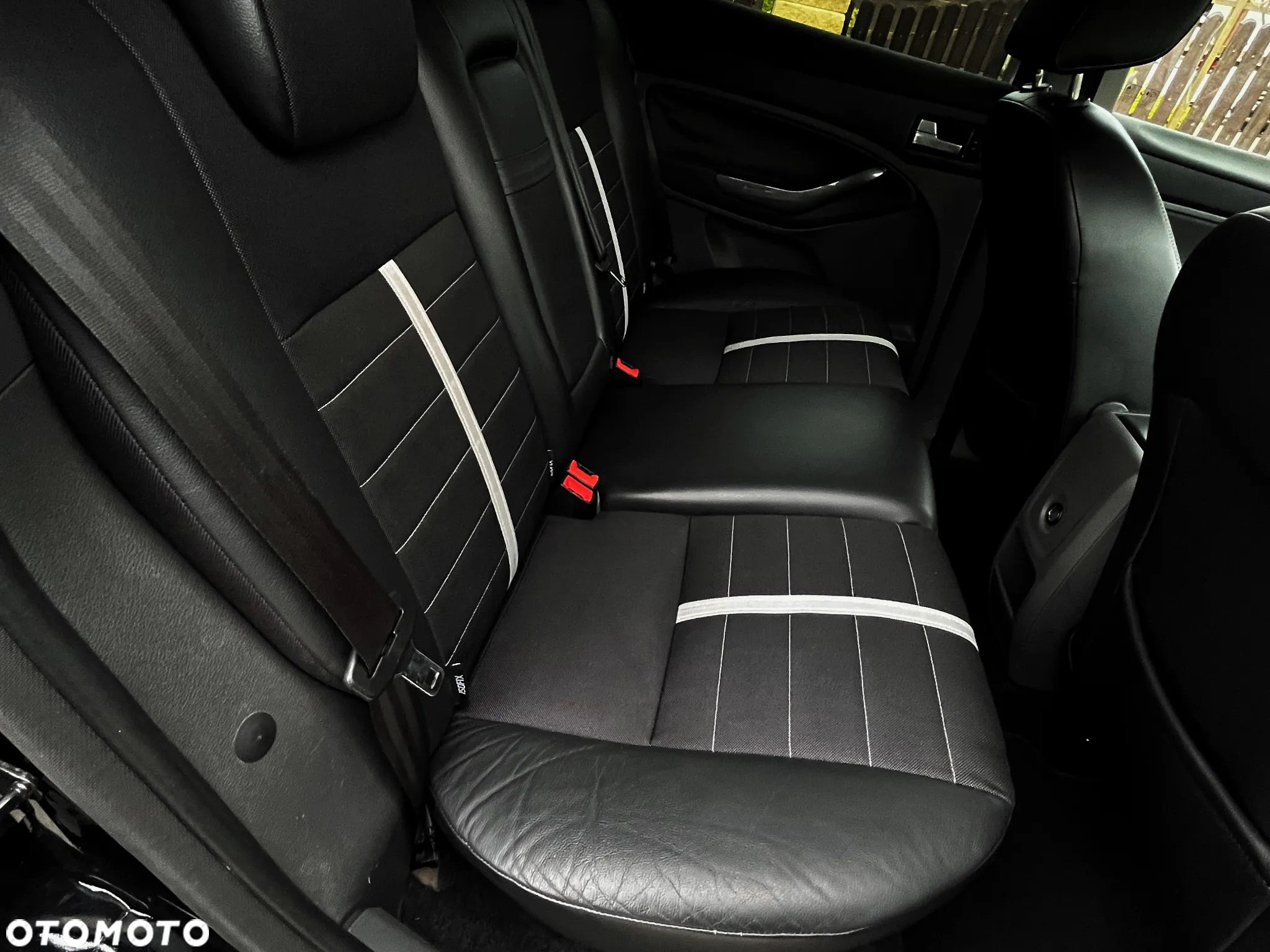 Ford Kuga 2.0 TDCi 2x4 Titanium - 20