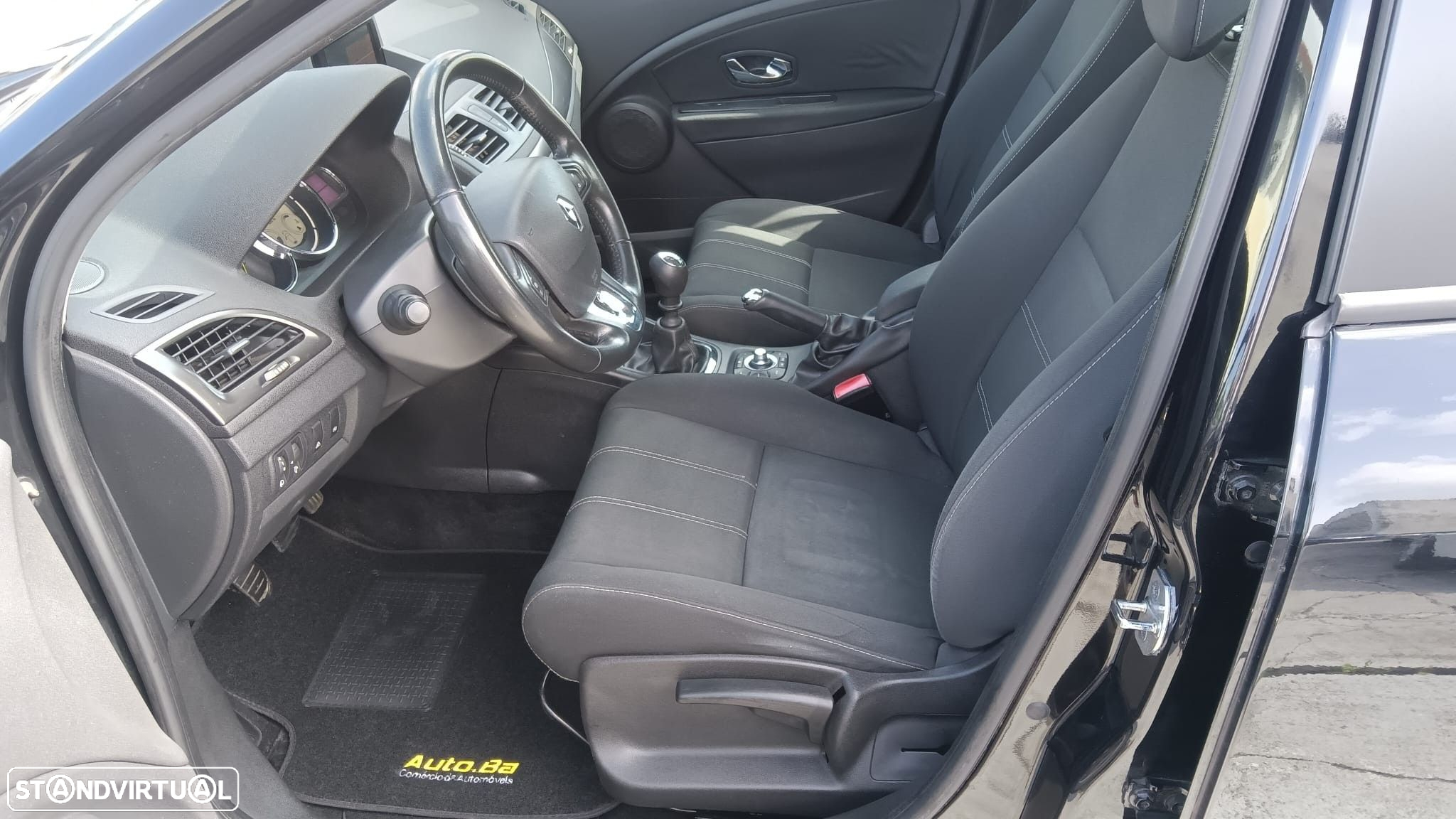 Renault Megane Sport Tourer 1.5 dCi Dynamique SS - 4