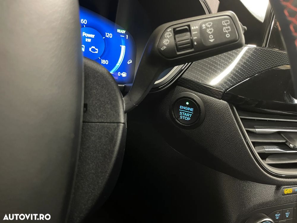 Ford Kuga 2.5 Duratec FHEV 4x4 ST-LINE X - 25