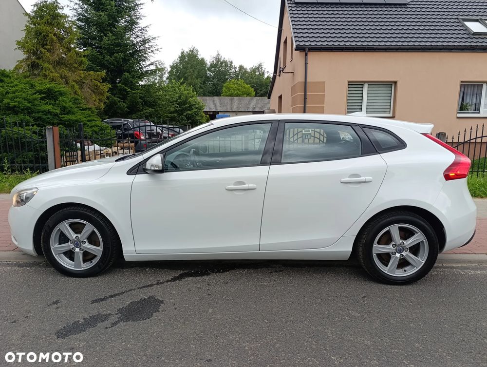 Volvo V40 D3 You - 27