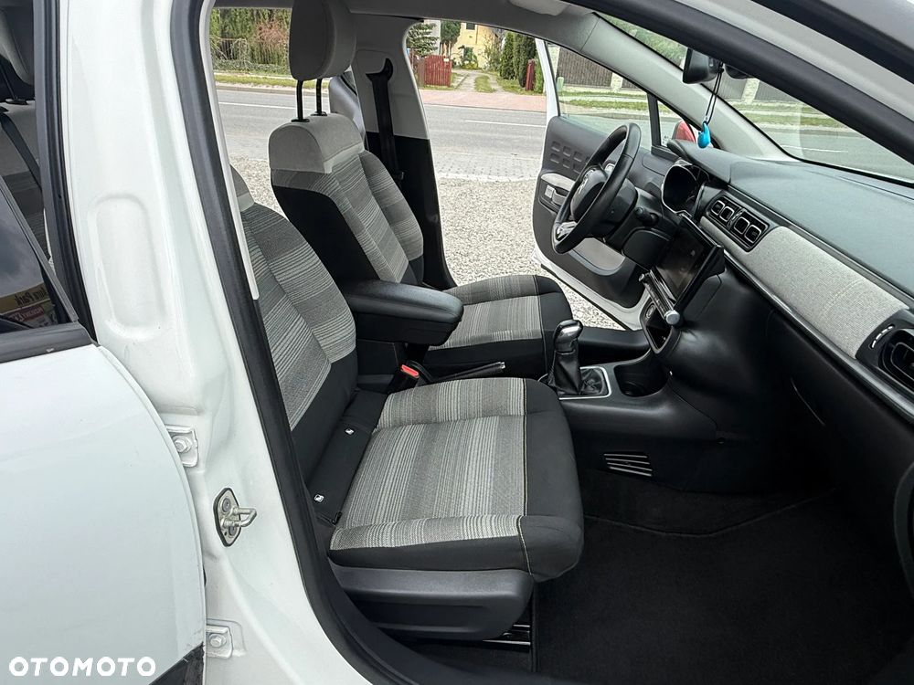 Citroën C3 Pure Tech 82 SHINE - 21