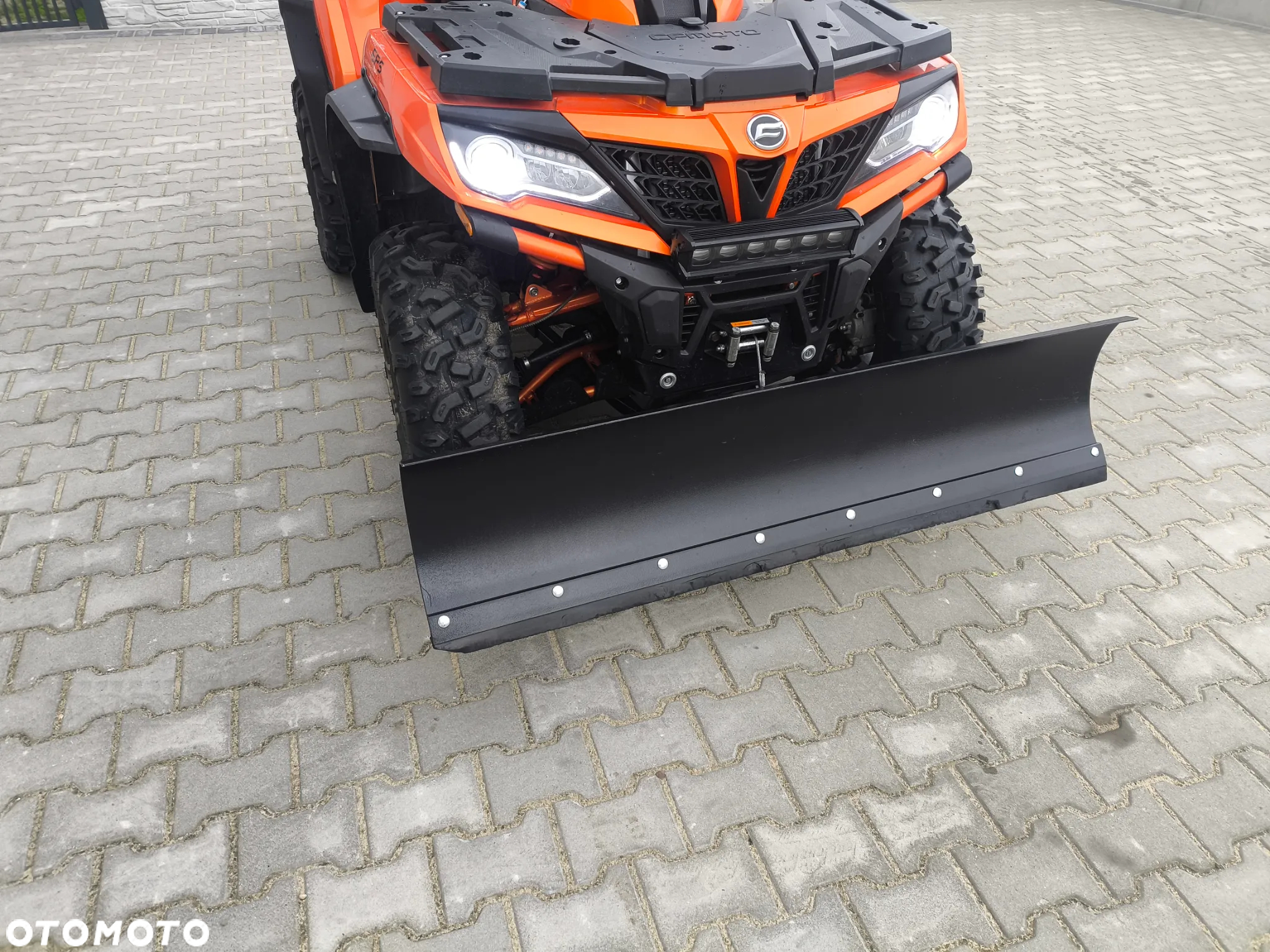 CFMoto CForce - 18