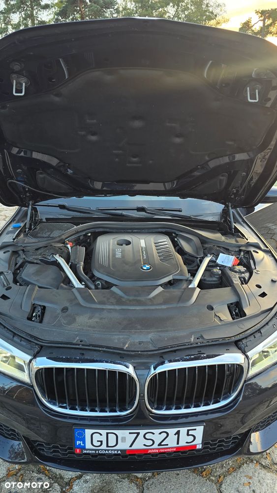 BMW Seria 7 740Li xDrive - 23