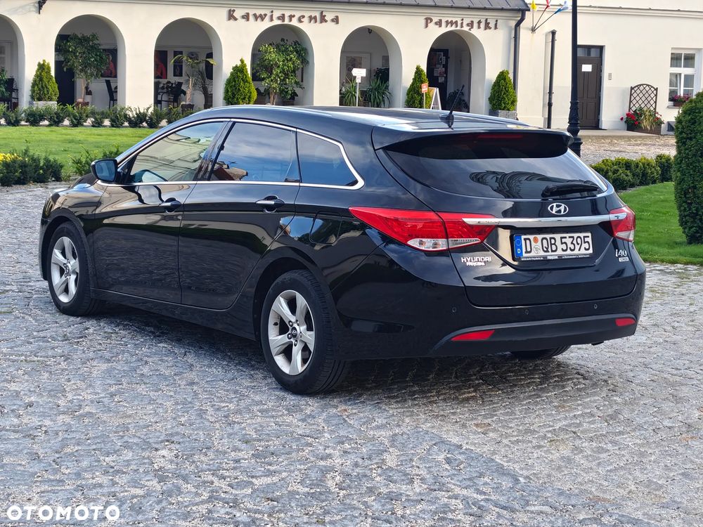 Hyundai i40 i40cw 1.7 CRDi Fifa World Cup Edition - 2