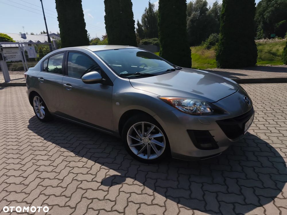 Mazda 3 2.0 Exclusive + - 1
