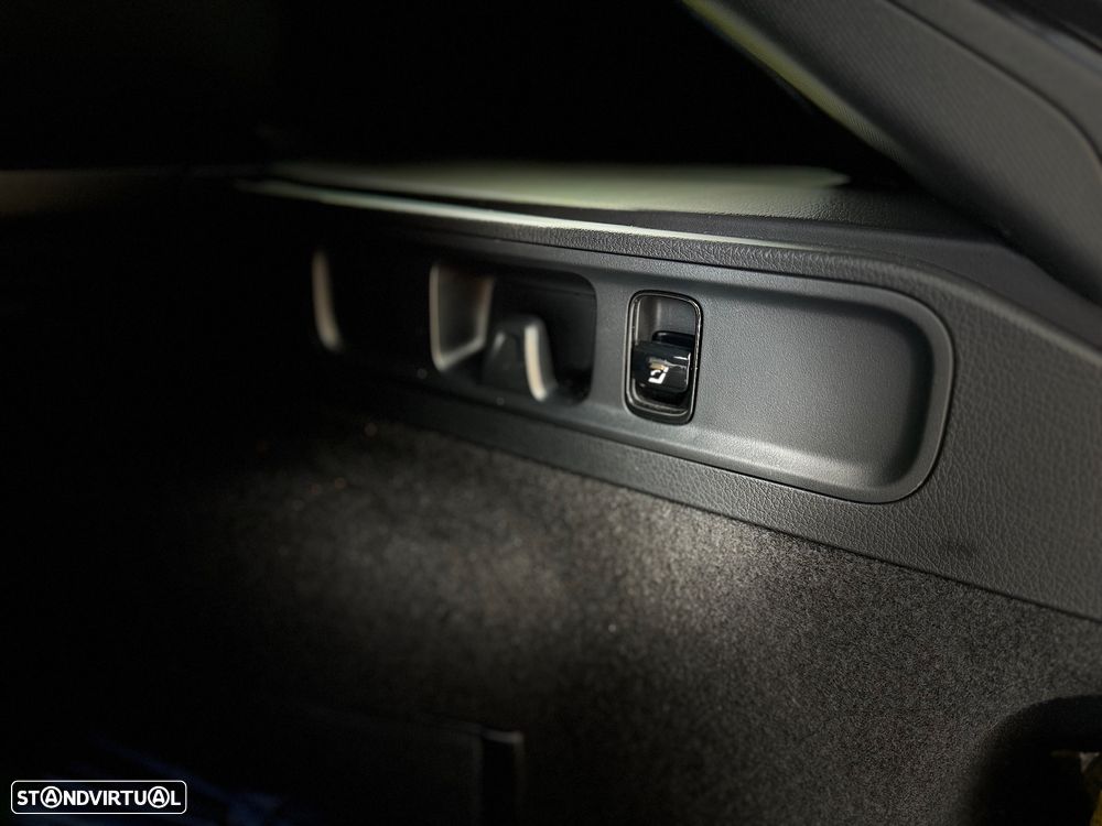 Mercedes-Benz C 300 de T 9G-TRONIC AMG Line - 28