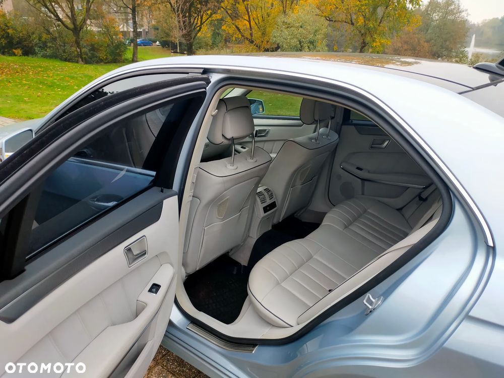 Mercedes-Benz Klasa E 250 Avantgarde - 11