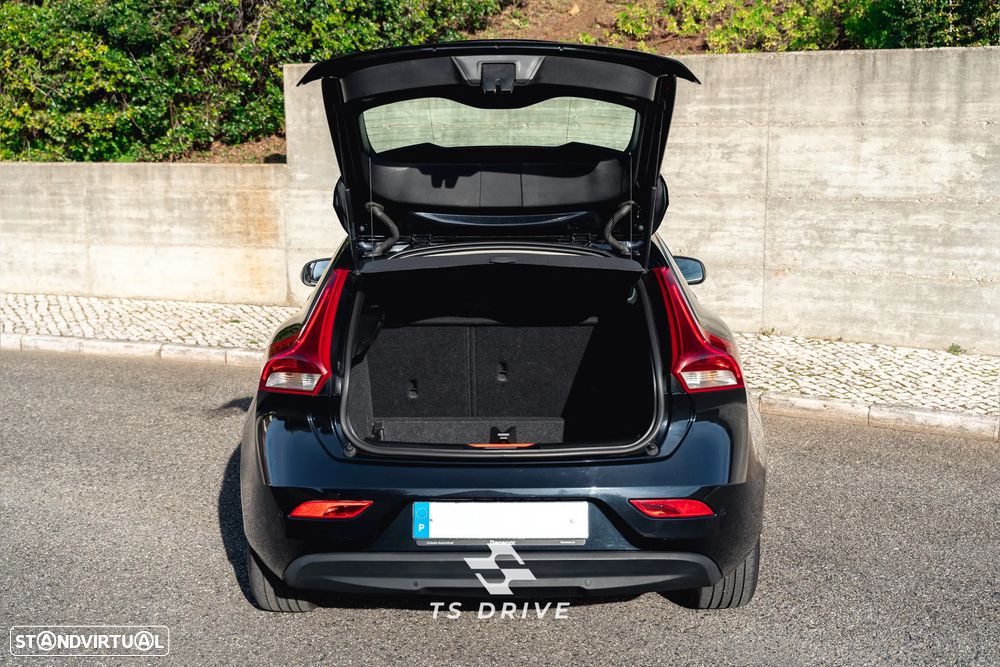 Volvo V40 1.6 D2 Momentum Eco - 11