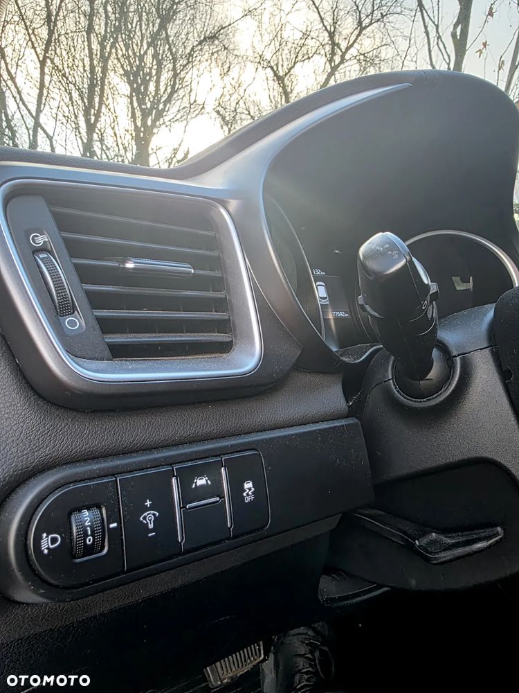 Kia Ceed 1.4 T-GDI L DCT - 16