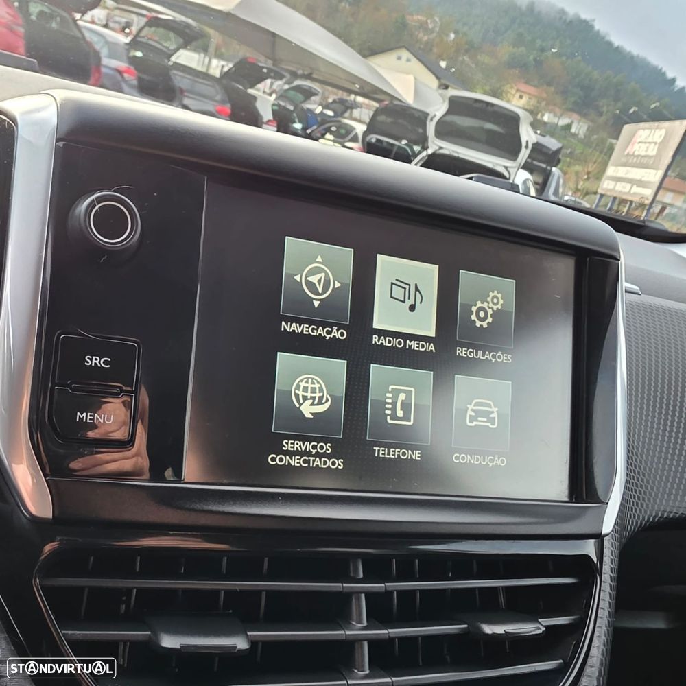 Peugeot 2008 1.2 PureTech Allure - 26