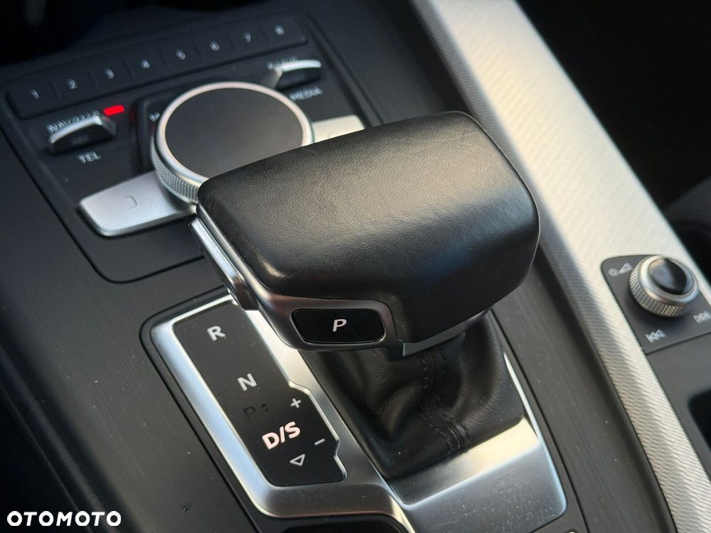 Audi A4 Avant 45 TFSI S tronic - 19