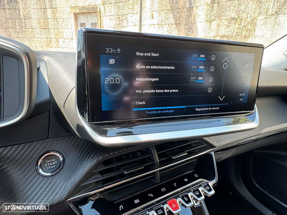 Peugeot 2008 PureTech 130 Allure - 17