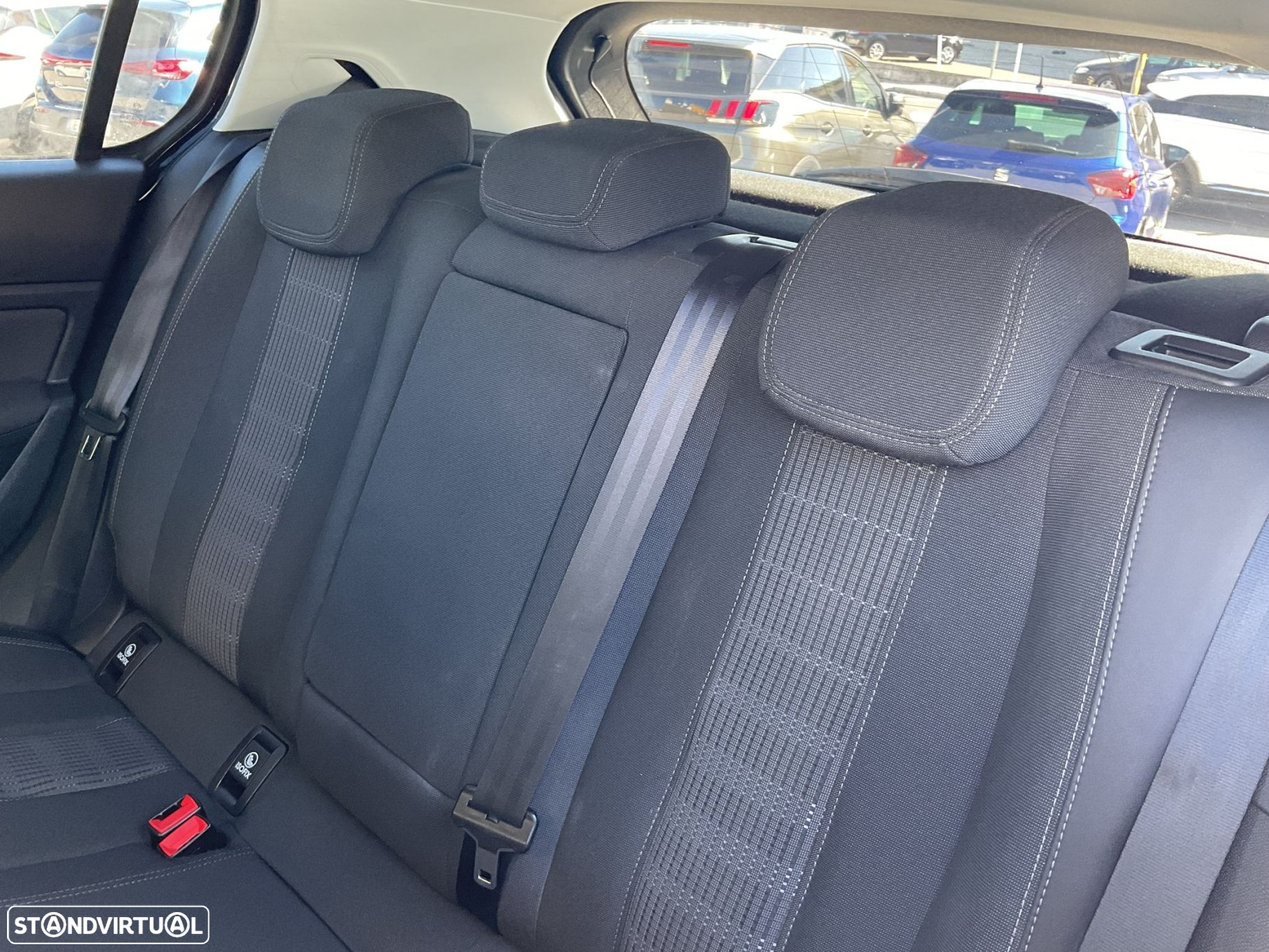 Peugeot 308 1.2 PureTech Allure EAT8 - 41