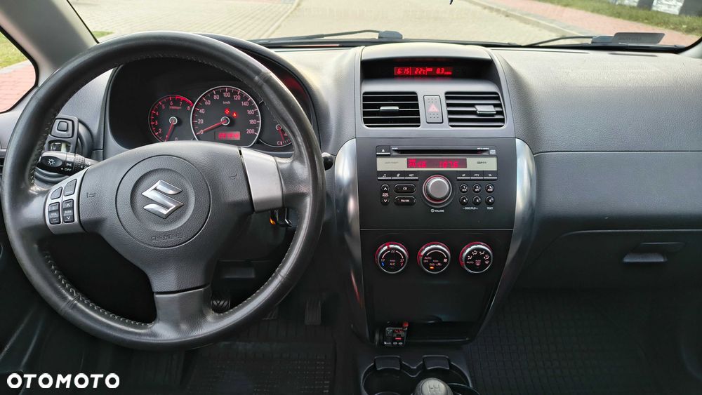 Suzuki SX4 - 8