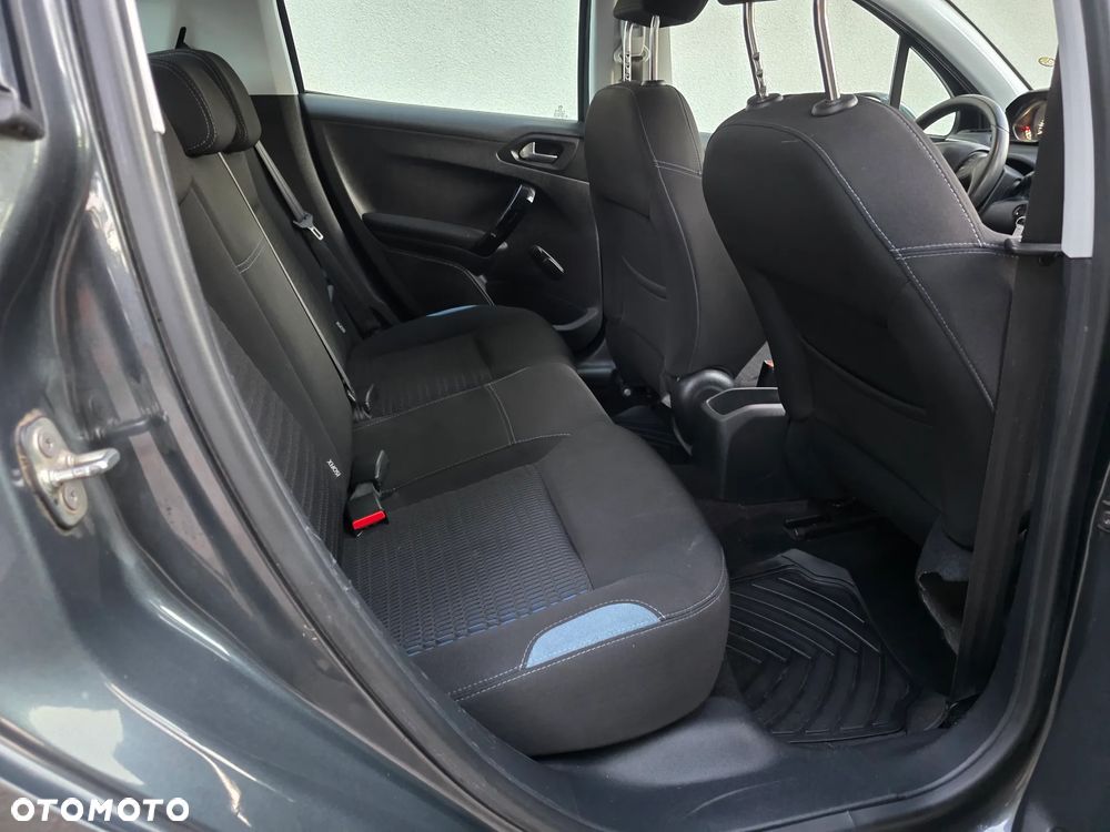 Peugeot 208 1.2 VTi Allure - 10