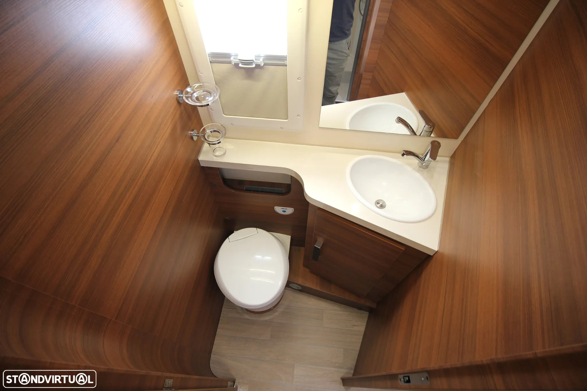 Elnagh Baron 579 *CAMA CENTRAL + BASCULANTE* - 9