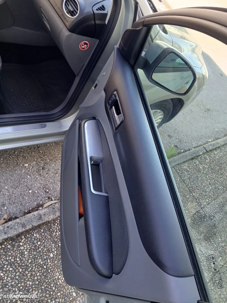 Ford Focus SW 1.6 TDCi Titanium - 13