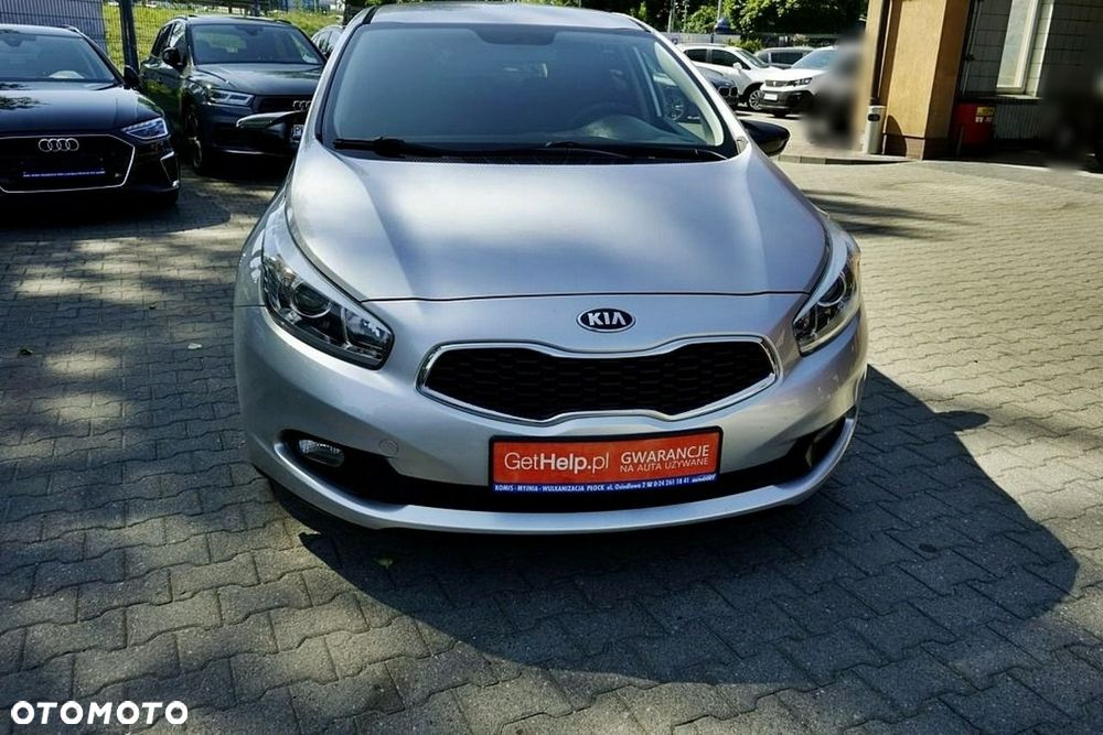 Kia Ceed - 14