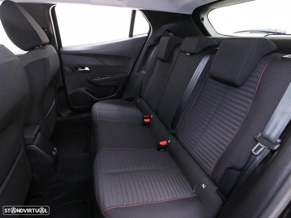 Peugeot e-2008 50 kWh Active - 11