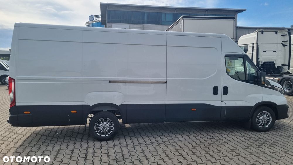 Iveco Daily 35S18HA8V 16m3 Leasing 0% 0% 0% - 7