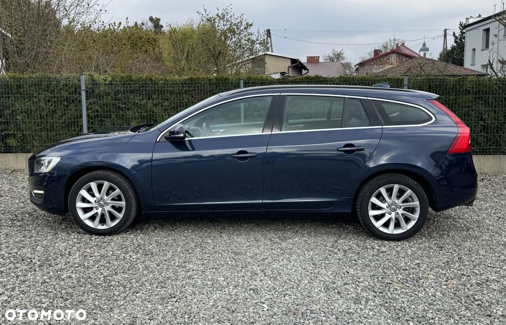 Volvo V60 D2 Summum - 5