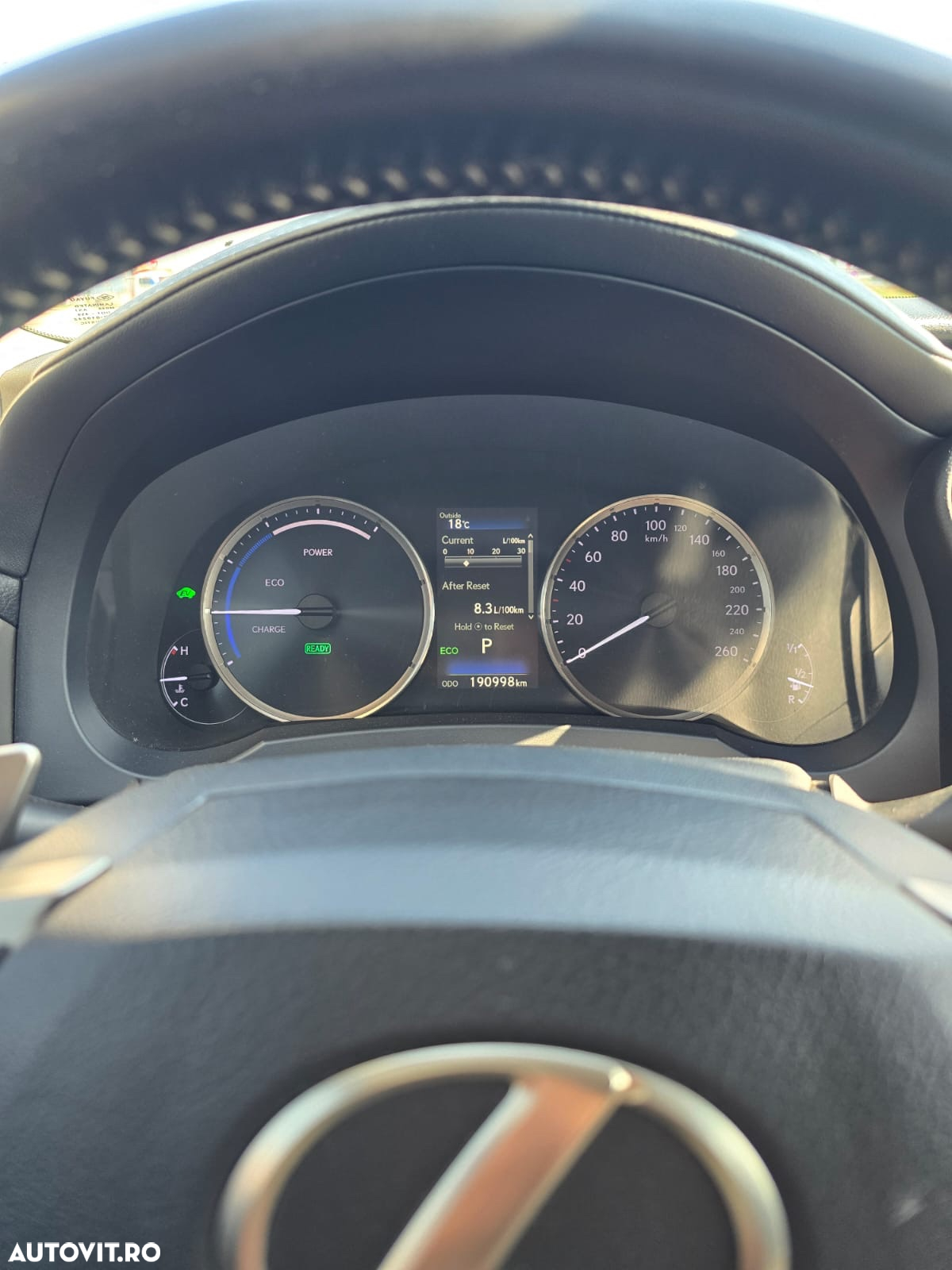 Lexus Seria IS 300h - 13