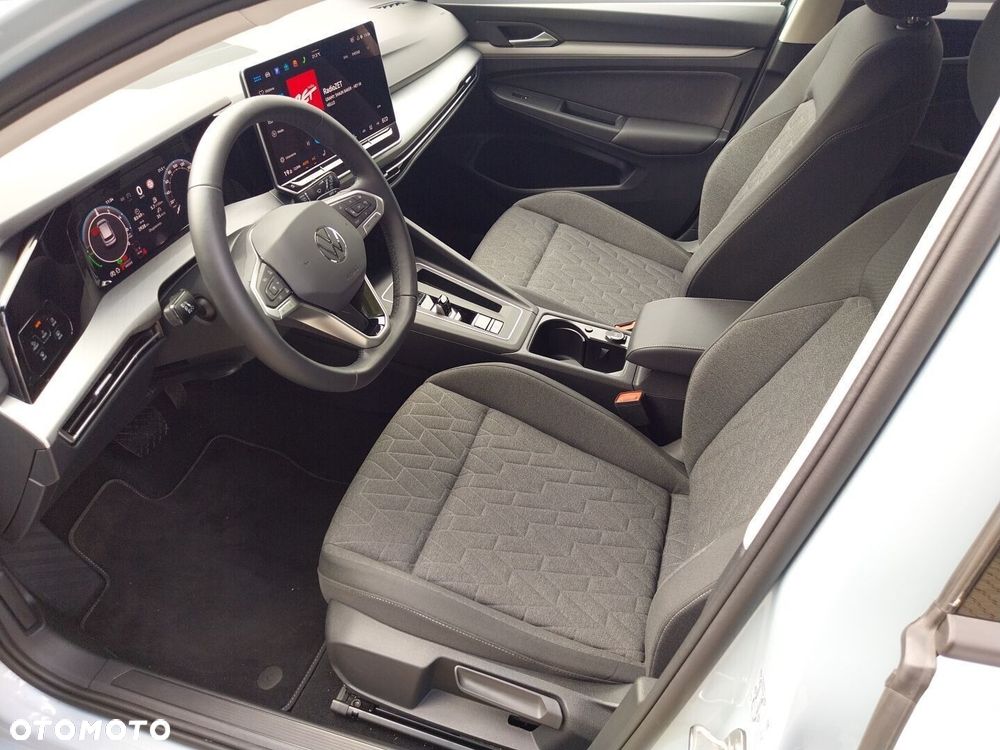 Volkswagen Golf - 11