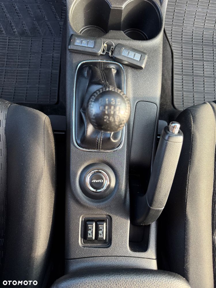 Mitsubishi Outlander 2.2 DI-D 4WD Intense - 31