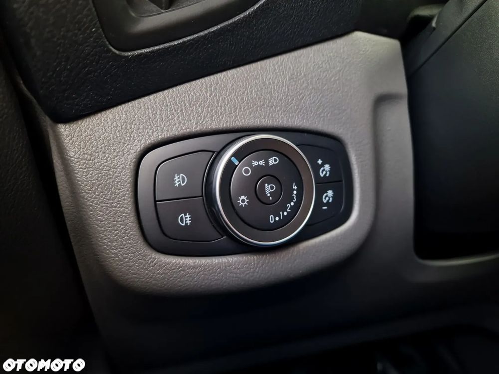 Ford TRANSIT CONNECT L2 - 11