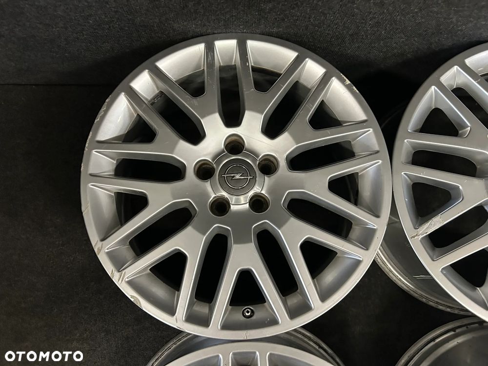 Alufelgi Opel Vectra C, Signum, Zafira B, Astra H 18 cali 5x110 4szt. - 21