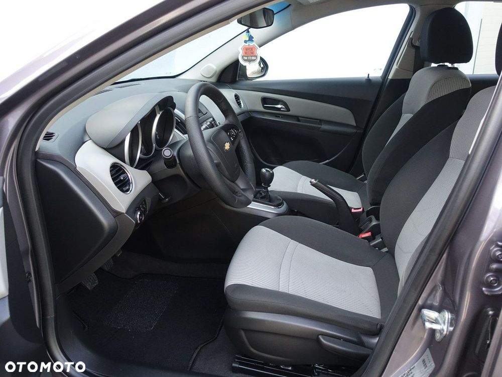 Chevrolet Cruze 1.6 LT - 7
