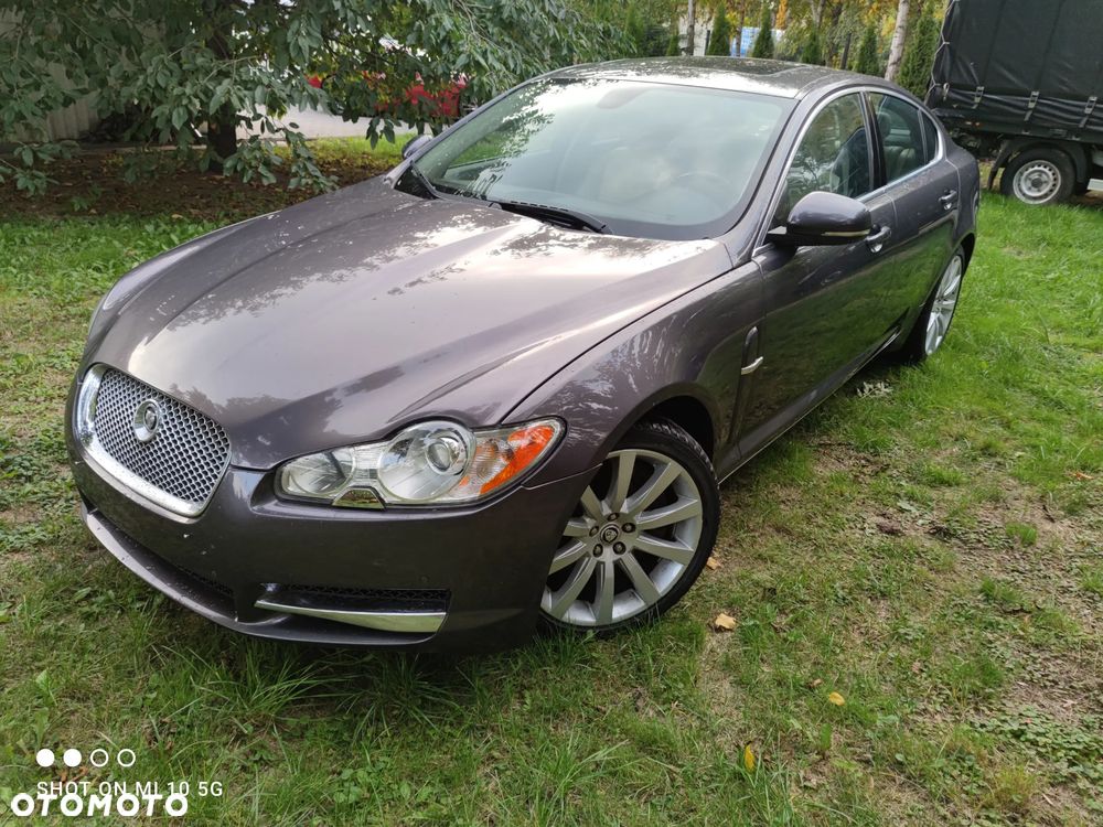 Jaguar XF 3.0 V6 D Luxury - 2