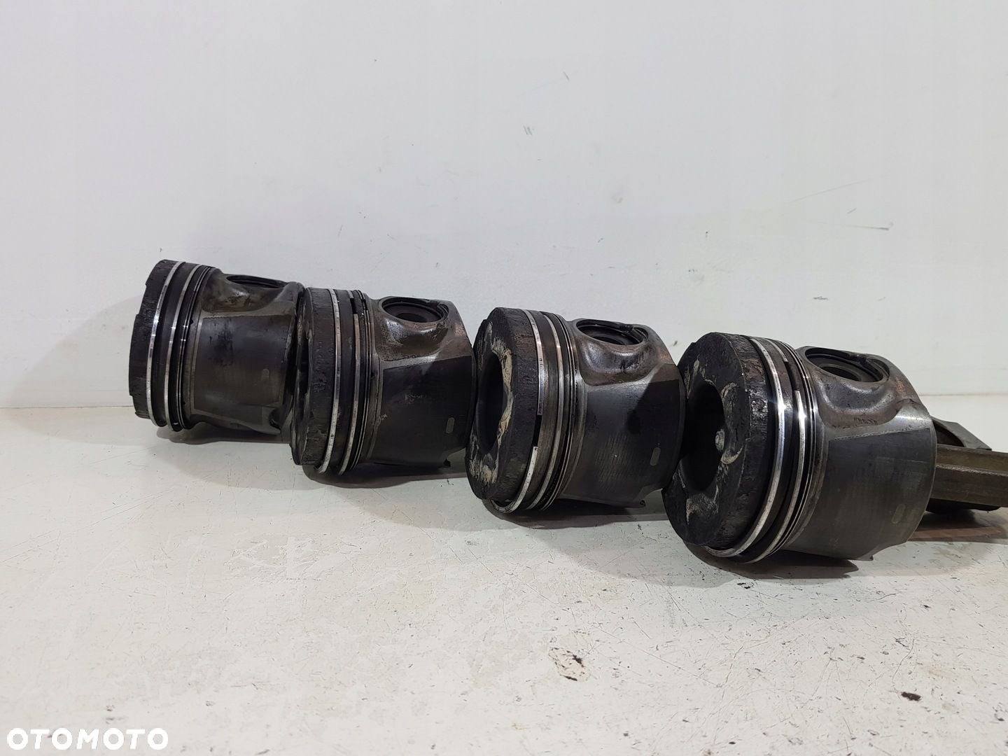 TŁOK  KORBOWÓD 81L118 VOLVO S60 I V70 II 2.4 D5 D5244T - 8
