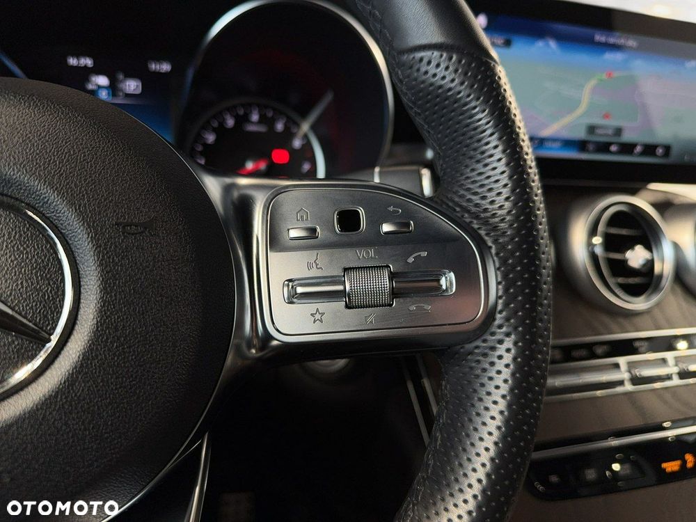 Mercedes-Benz GLC - 22