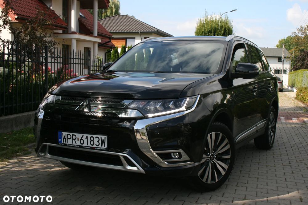 Mitsubishi Outlander - 40