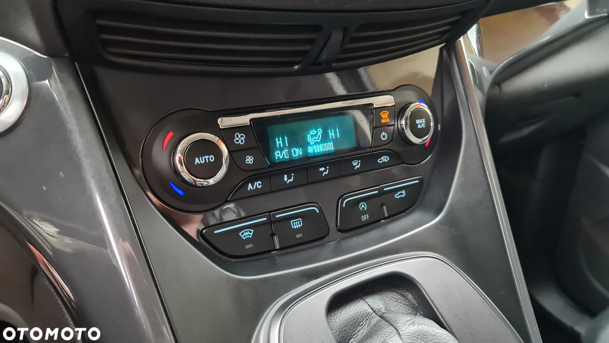 Ford Kuga 2.0 TDCi 4WD Titanium Plus - 28
