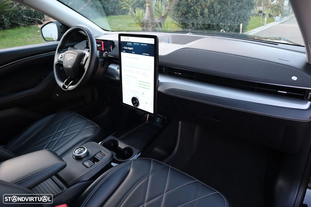 Ford Mustang Mach-E Standard - 24