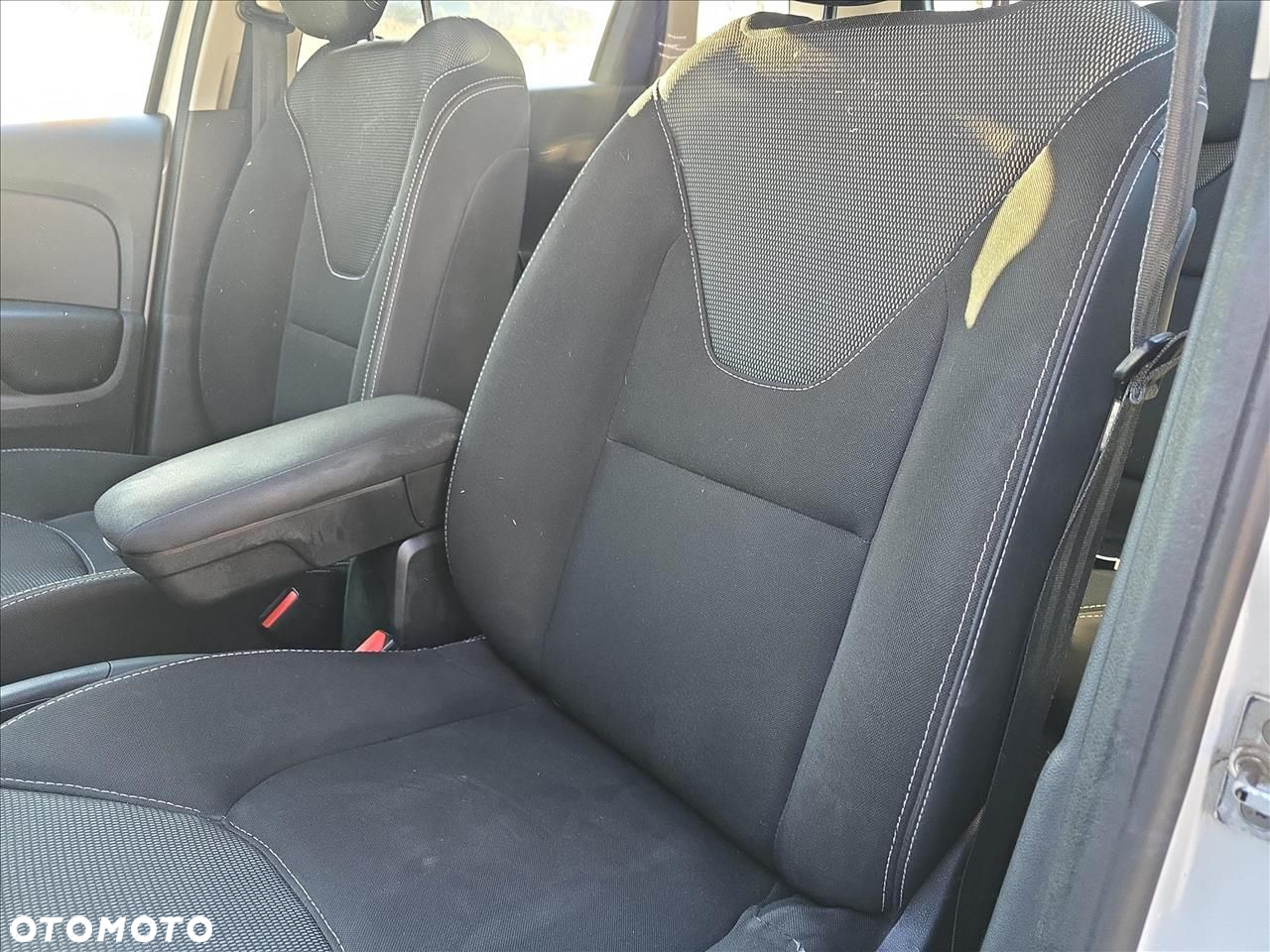 Renault Clio 1.5 dCi Energy Alize - 16