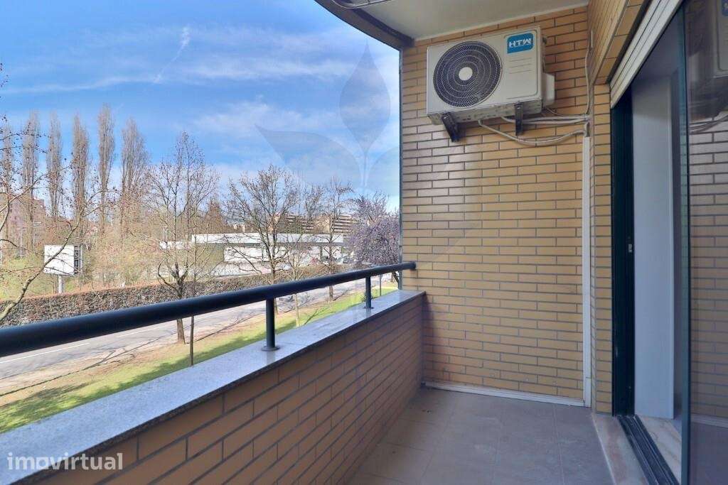 Apartamento T0 para arrendamento em São Victor - Grande imagem: 3/20