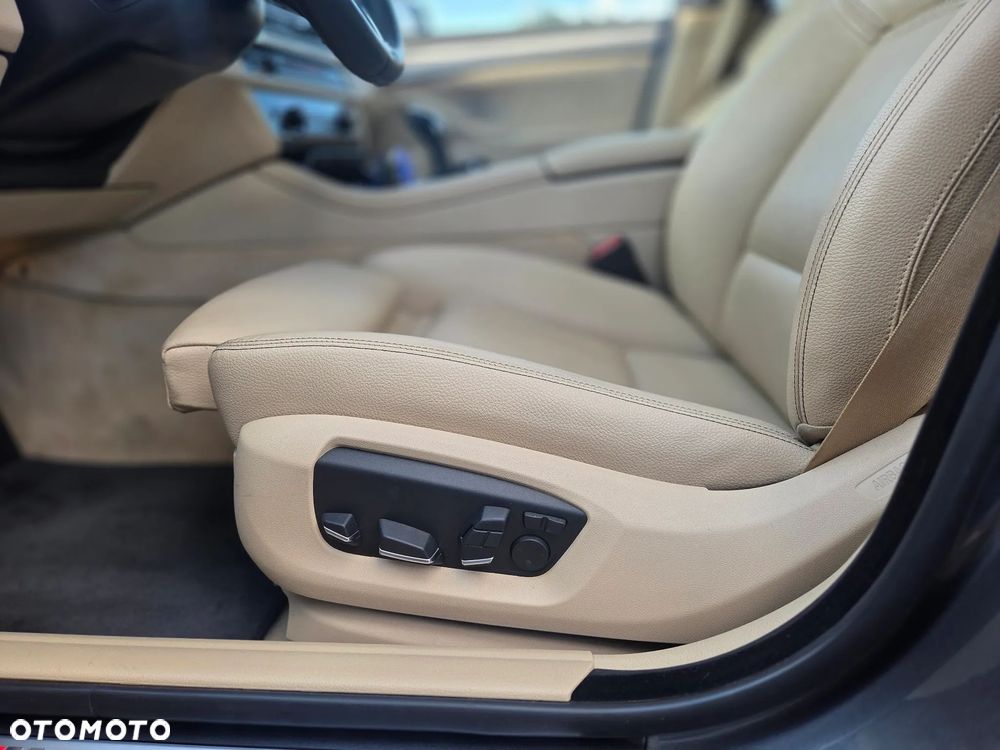 BMW Seria 5 M550d xDrive - 30