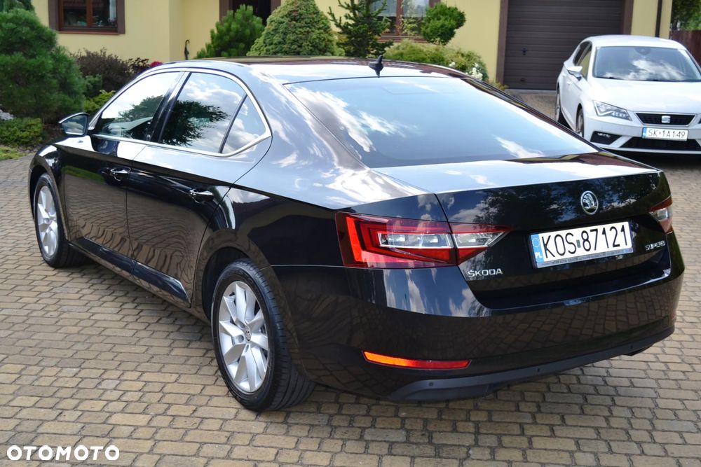Skoda Superb 2.0 TDI DSG Style - 5