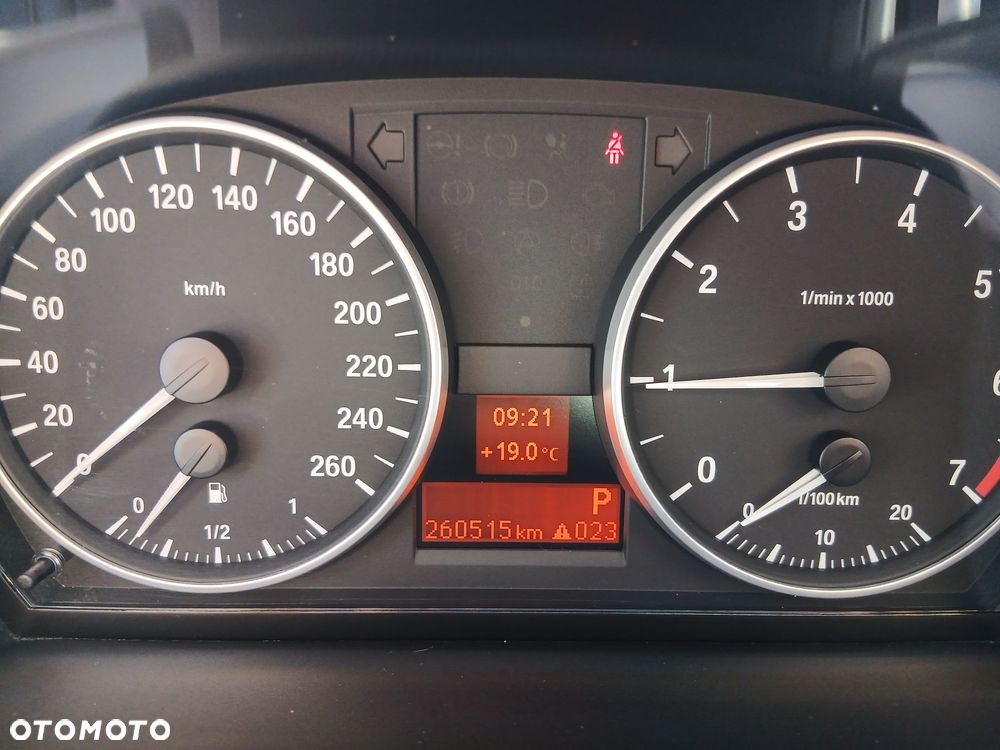 BMW Seria 3 - 33