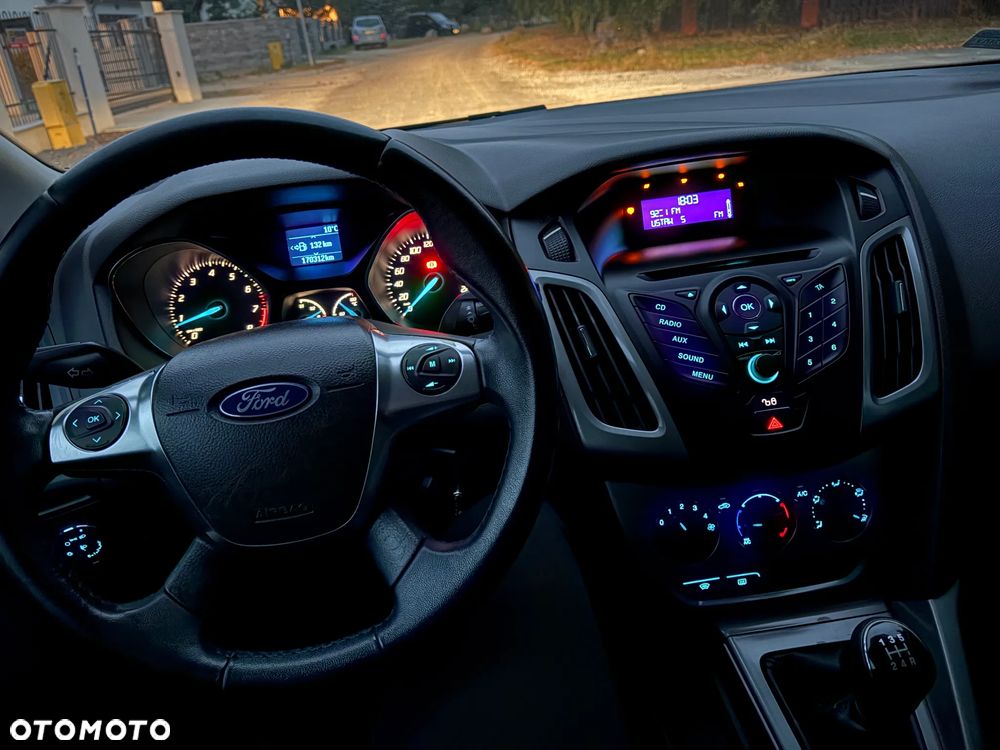 Ford Focus 2011 photo 5
