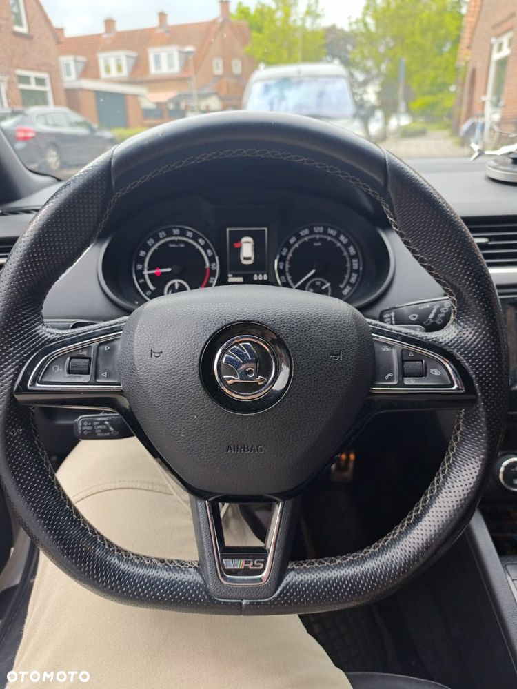 Skoda Octavia 2.0 TDI RS DSG - 13