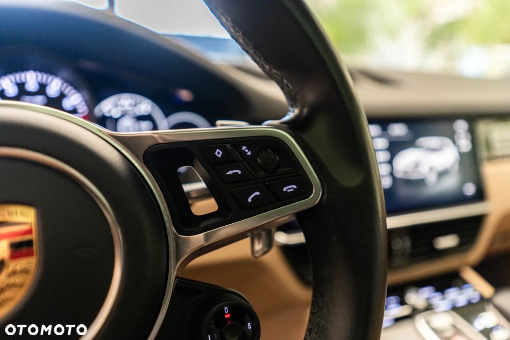 Porsche Cayenne Platinum Edition - 25