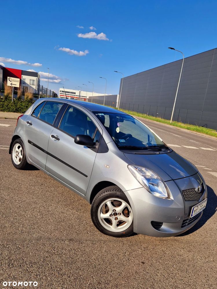 Toyota Yaris 1.3 Sol - 6