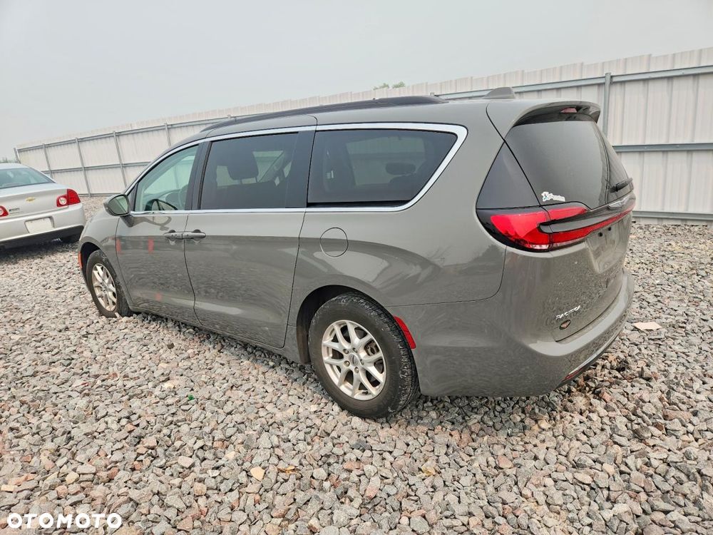 Chrysler Pacifica - 3