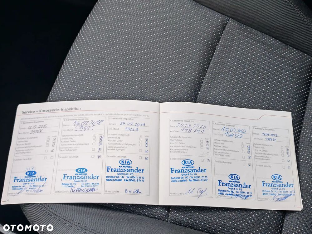 Kia Carens 1.7 CRDi 141 Dream-Team Edition - 37