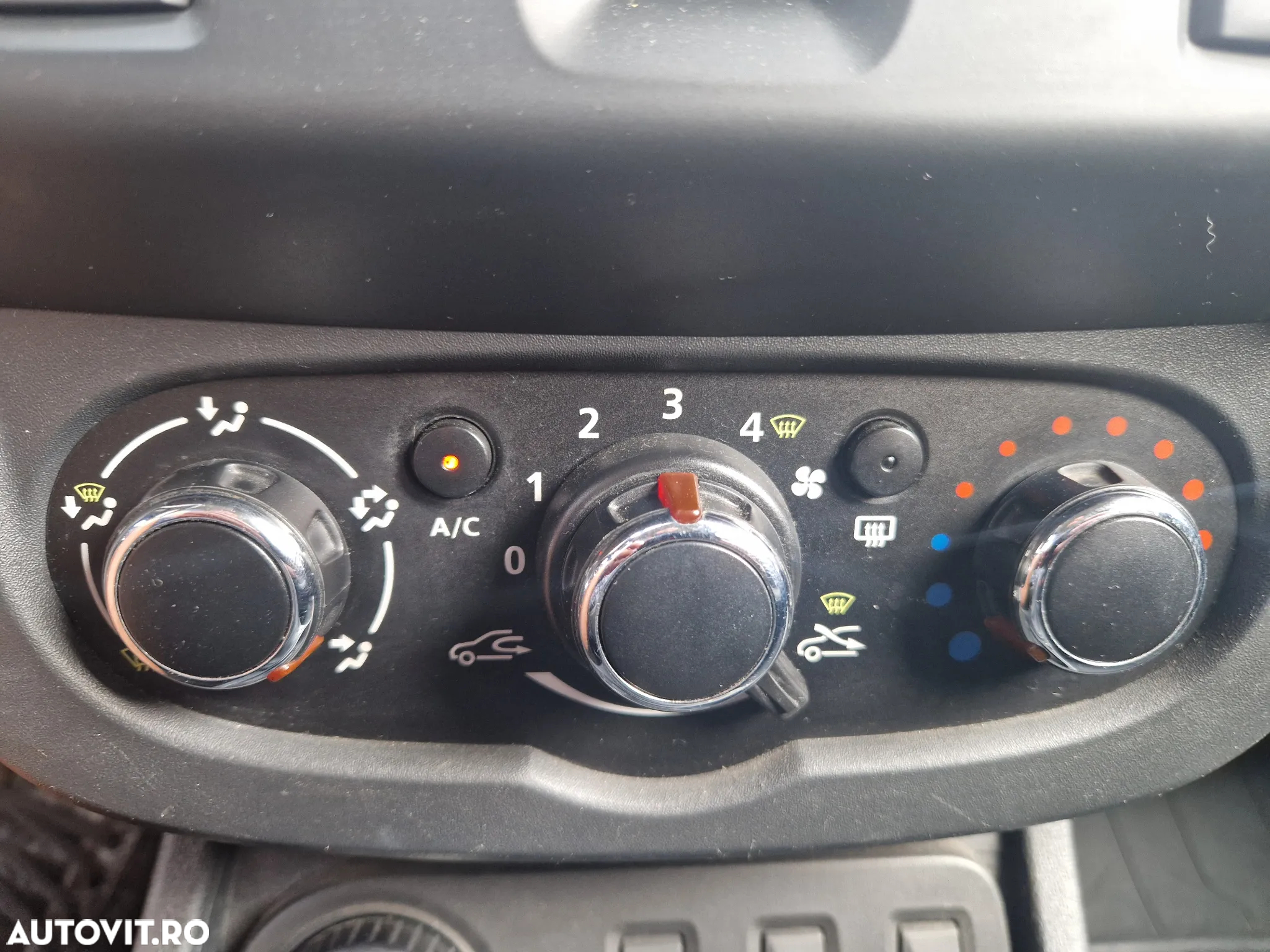 Dacia Duster 1.5 dCi 4x4 Laureate - 13