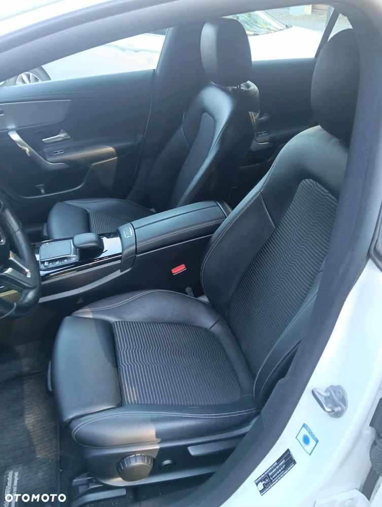 Mercedes-Benz CLA 200 d Shooting Brake 8G-DCT - 19